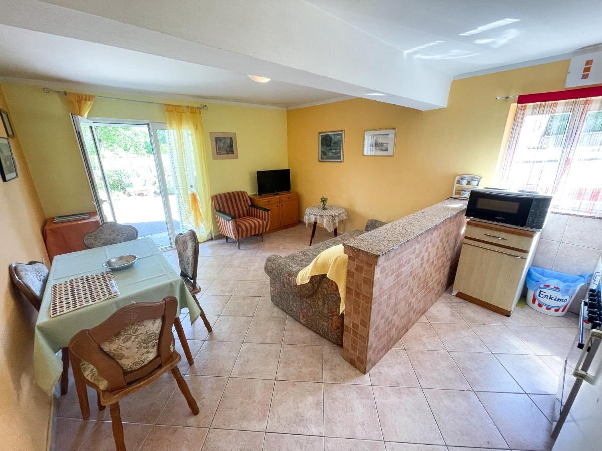 Apartmani Leonarda Jadranovo Buitenkant foto